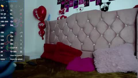nat_evans8 online show from June 11, 3:04 am