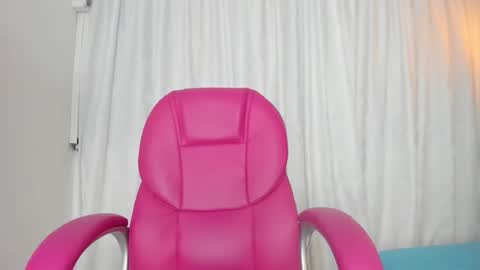 NATALI KIDMAN online show from February 27, 1:26 pm