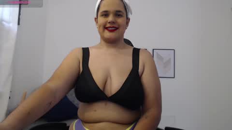 Nathalia online show from September 25, 6:59 pm