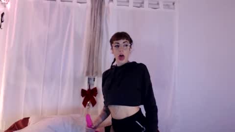 Natalie Six online show from January 10, 7:03 am