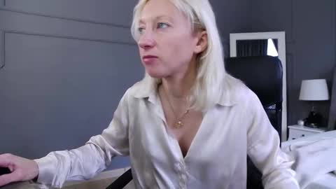 Natalie online show from November 12, 9:44 am