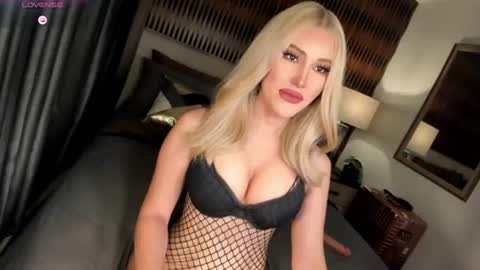 Natasha online show from June 18, 2:28 am