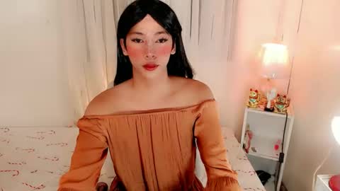 natasha_bleir online show from May 26, 1:39 pm