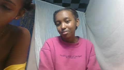 nathalia069 online show from June 25, 5:04 am
