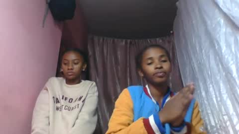 nathalia069 online show from July 19, 5:43 am