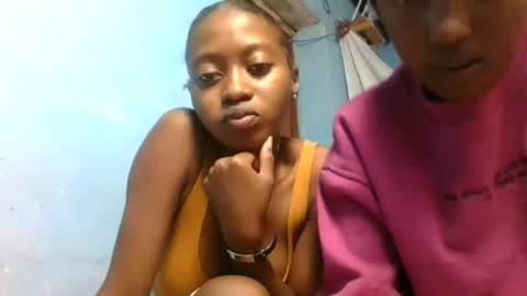 nathalia069 online show from June 13, 6:18 pm