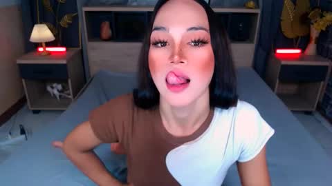 nathalia_hilton1 online show from September 13, 7:05 pm