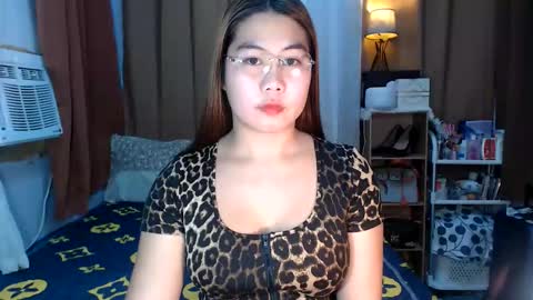 Queen Marga online show from May 26, 2:17 am