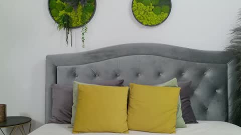 Nathalie online show from June 6, 7:03 am