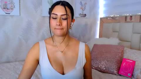Nathalie Rose online show from July 28, 7:39 pm