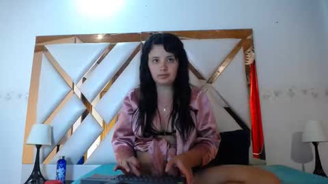 nathaly low online show from March 16, 1:04 pm