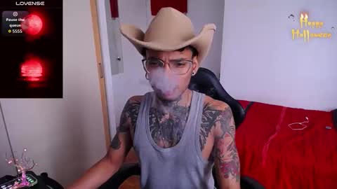 nathan_aress6666 online show from October 31, 9:48 pm