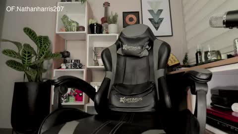 Nathan Harris online show from October 13, 10:56 pm