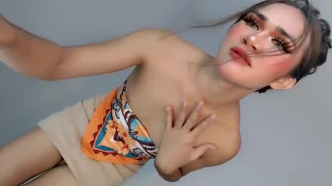 Nathalie smith online show from May 12, 2:09 am