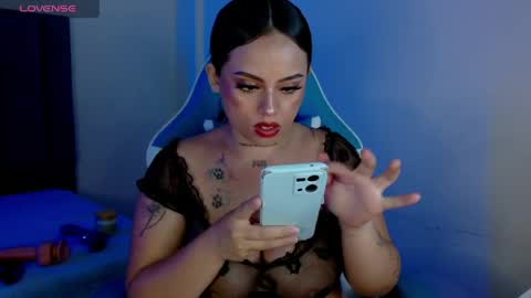 natti_bluee online show from May 22, 2:29 am