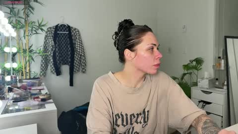 NATTY FIERROS online show from April 8, 8:23 pm