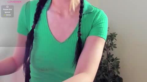 Snapshot of natural_form chatting on October 15, 7:10 am peach online show from October 15, 7:10 am