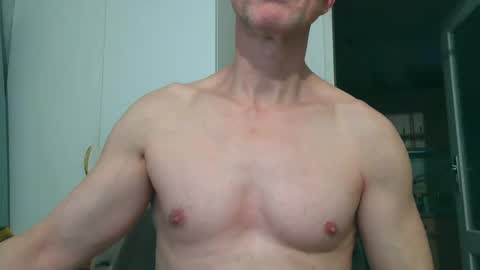 naturista25 online show from October 29, 8:42 pm
