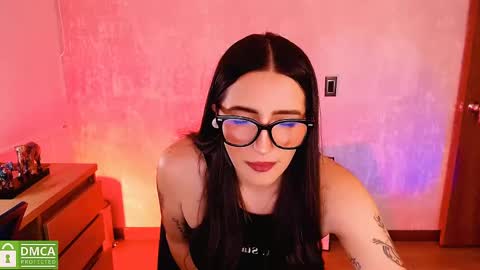 Snapshot of natval_ chatting on December 19, 10:56 am Natalia  Valeria online show from December 19, 10:56 am