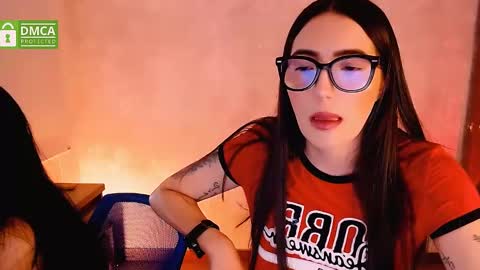 Snapshot of natval_ chatting on January 22, 11:01 am Natalia  Valeria online show from January 22, 11:01 am