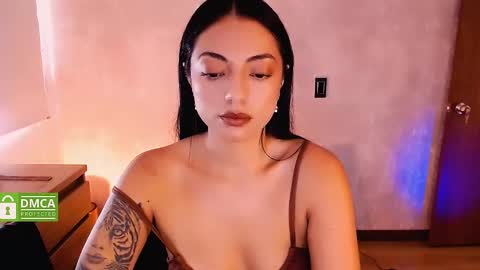 Snapshot of natval_ chatting on February 8, 2:05 pm Natalia  Valeria online show from February 8, 2:05 pm