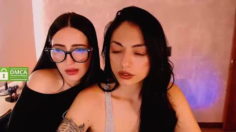 Snapshot of natval_ chatting on December 12, 2:11 pm Natalia  Valeria online show from December 12, 2:11 pm