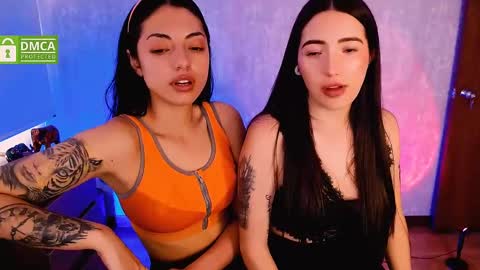 Snapshot of natval_ chatting on December 15, 4:15 pm Natalia  Valeria online show from December 15, 4:15 pm