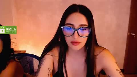 Snapshot of natval_ chatting on February 4, 8:06 pm Natalia  Valeria online show from February 4, 8:06 pm