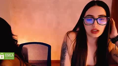 Snapshot of natval_ chatting on February 6, 8:13 pm Natalia  Valeria online show from February 6, 8:13 pm