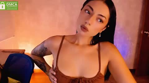 Snapshot of natval_ chatting on February 11, 10:03 am Natalia  Valeria online show from February 11, 10:03 am