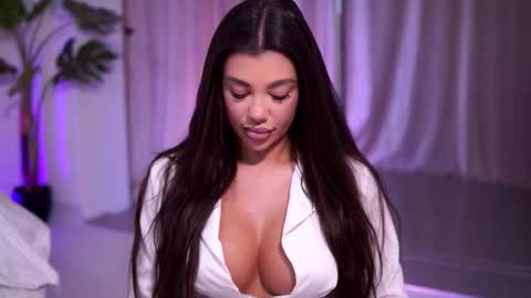 Naty online show from March 3, 7:54 pm