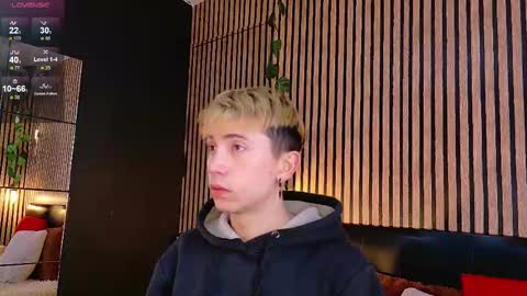 Christopher  Chris online show from March 11, 12:06 pm