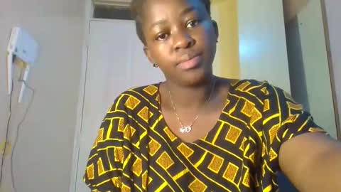 Snapshot of naughty_sluttygal chatting on October 13, 3:19 am Lydiah online show from October 13, 3:19 am