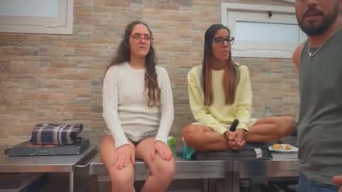 ANDREA STEPH  MIKE online show from September 24, 9:38 am