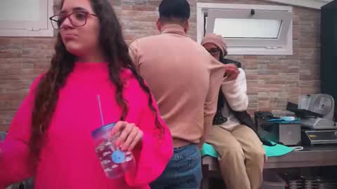 ANDREA STEPH  MIKE online show from November 21, 10:57 am