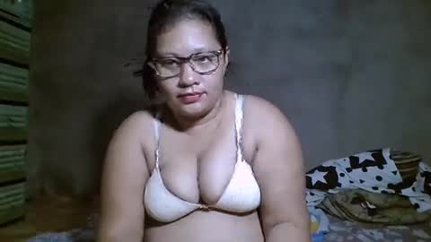 naughtypinay08 online show from March 21, 4:07 am
