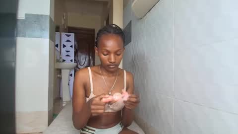 shyreen online show from February 16, 2:59 pm