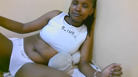 Snapshot of naughtysammur25 chatting on October 21, 10:57 pm naughtyqueen online show from October 21, 10:57 pm