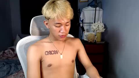 Loy online show from December 15, 5:42 pm