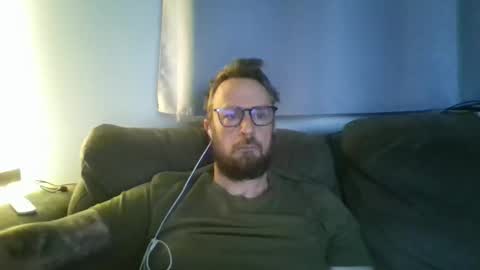 nawtydom1977 online show from March 12, 1:09 am