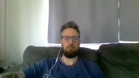 nawtydom1977 online show from April 2, 12:56 pm