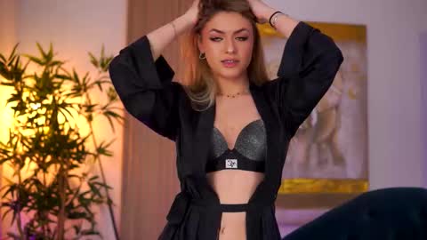 Naya online show from February 4, 7:29 pm