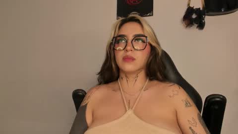 nazzz10 online show from March 11, 4:43 pm