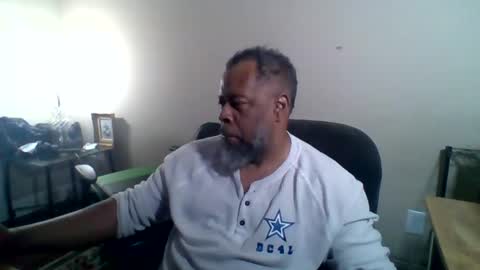 Snapshot of ncmale2021 chatting on October 26, 1:06 am Terry online show from October 26, 1:06 am
