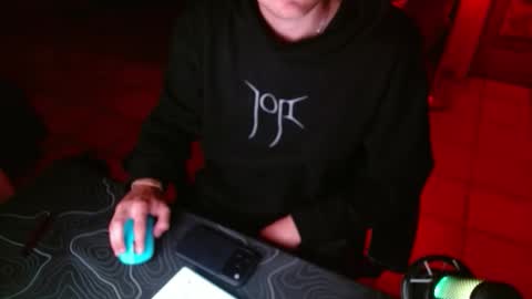 tootired online show from April 3, 6:20 am