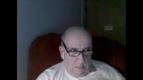 Tom online show from February 8, 1:42 am