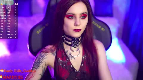 Snapshot of nelle_ chatting on September 16, 8:45 pm online show from September 16, 8:45 pm