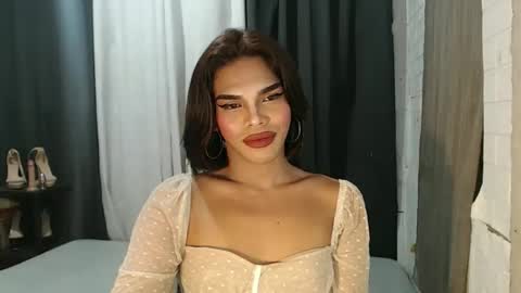 neomi online show from November 19, 5:56 pm