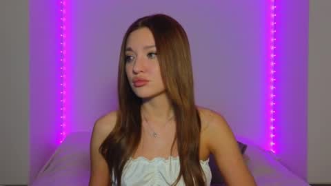 Snapshot of nessarosse chatting on January 20, 6:32 pm Nessa online show from January 20, 6:32 pm