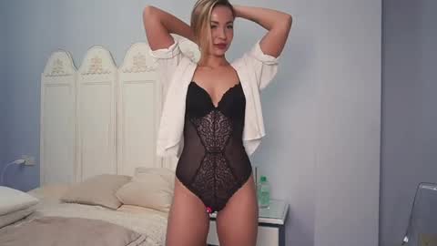 new dee online show from June 9, 12:05 pm